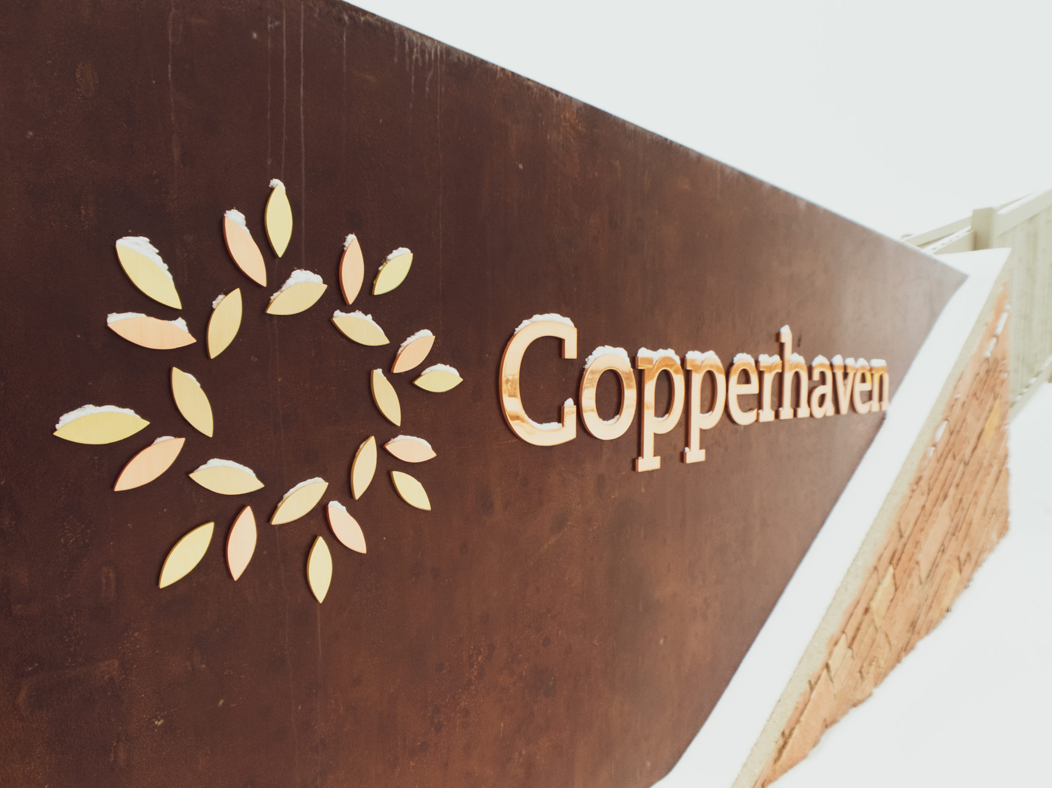 Neighbourhood entrance feature to Copperhaven